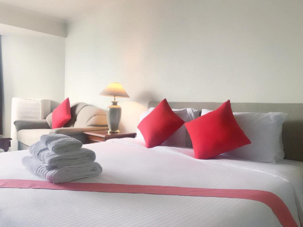 Hotel Omni Tower Cozy Bangkok