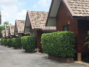 Khum Klao Teak Hut