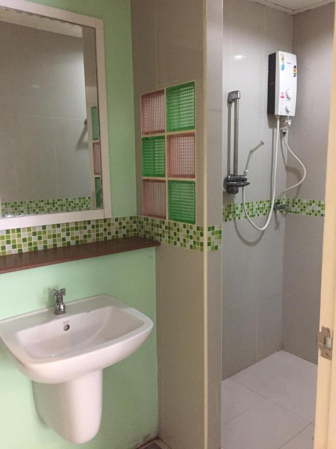 Atroom Hostel *
