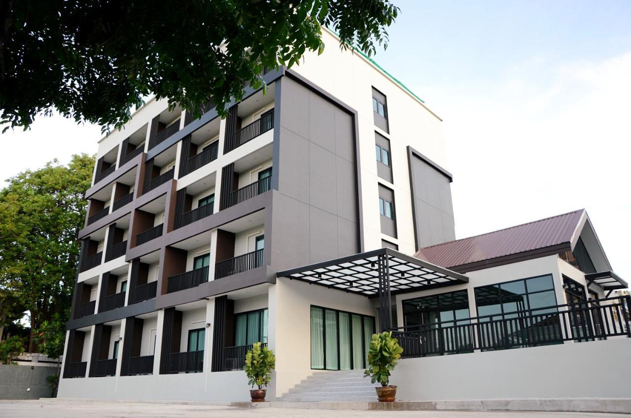 Re Riva Apartment