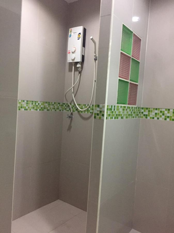 Atroom Hostel *