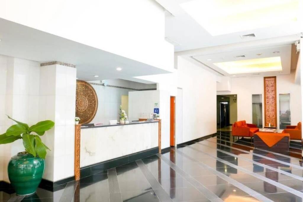 Apartment The Glass House Corner Asoke : 1br /wifi/netflix *