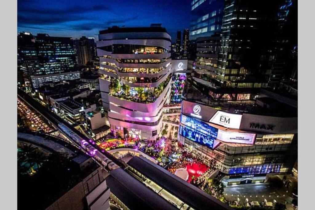 The Glass House Corner Asoke : 1br /wifi/netflix Apartment Bangkok