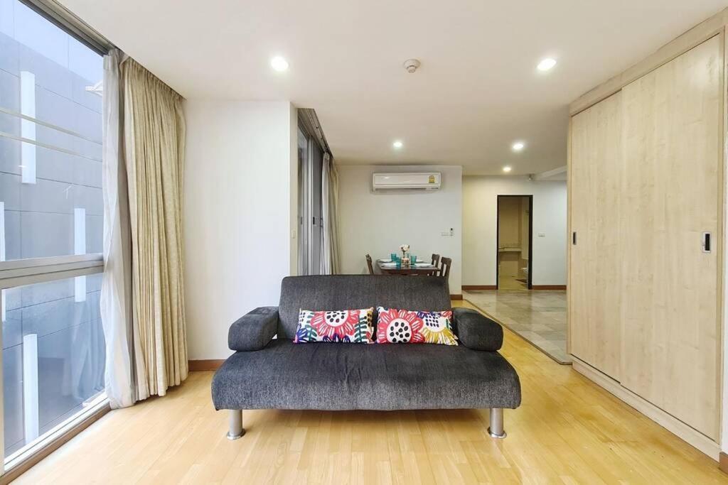 Apartment The Glass House Corner Asoke : 1br /wifi/netflix