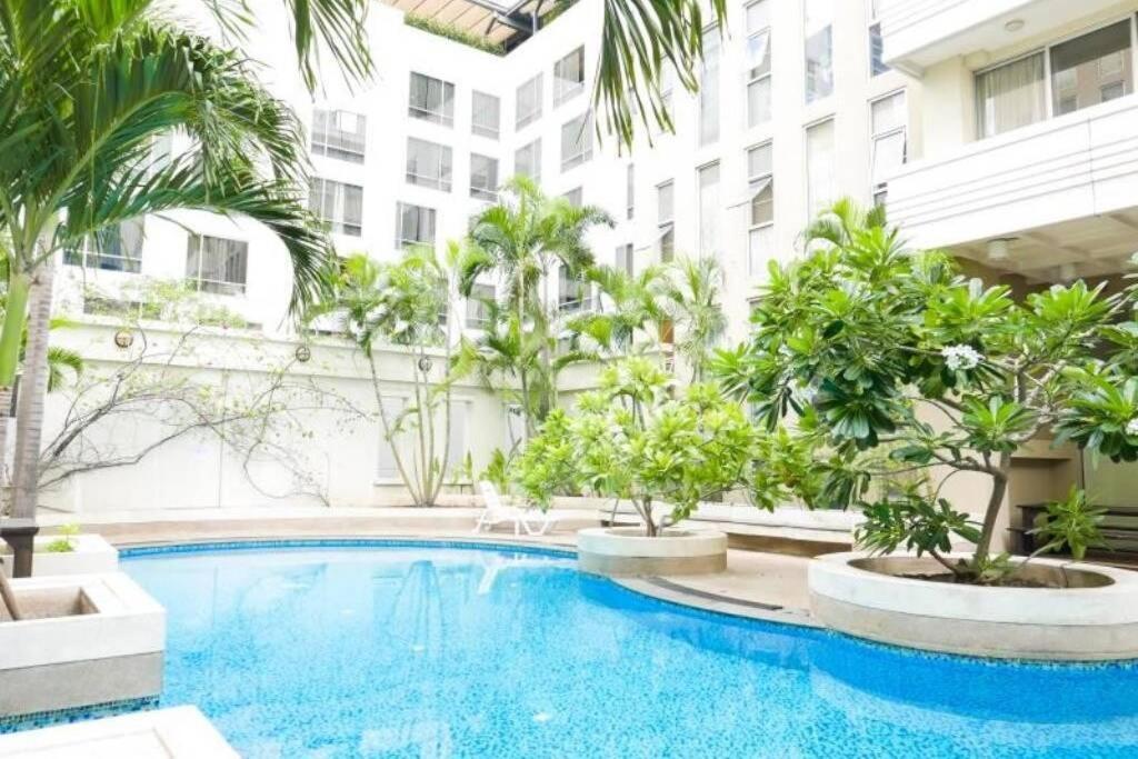 The Glass House Corner Asoke : 1br /wifi/netflix Apartment *