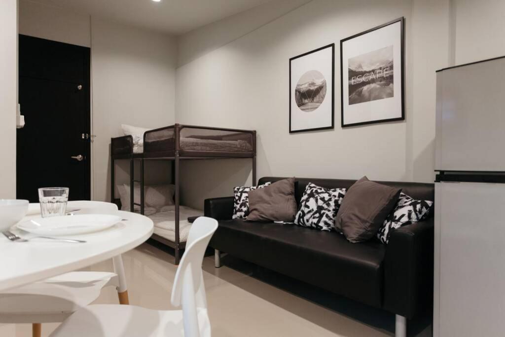 S3 Silom26 - S3 Silom Central, Large Room, Full Kitchen, Wifi,