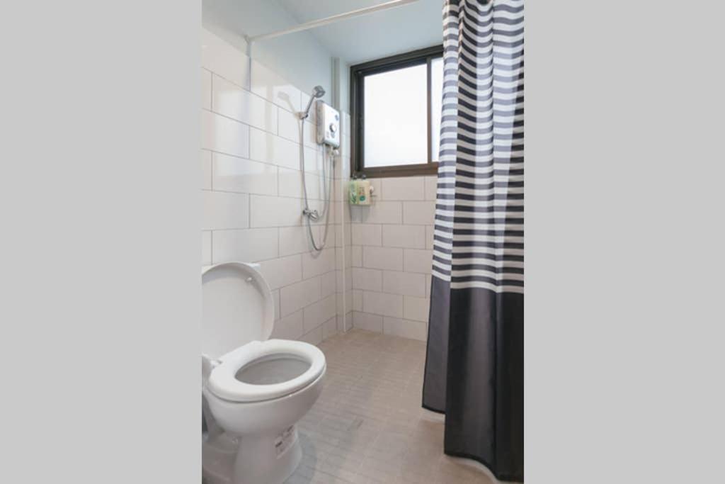 Apartment S2 Silom Large 4-6 Guests Full Kitchen Wifi