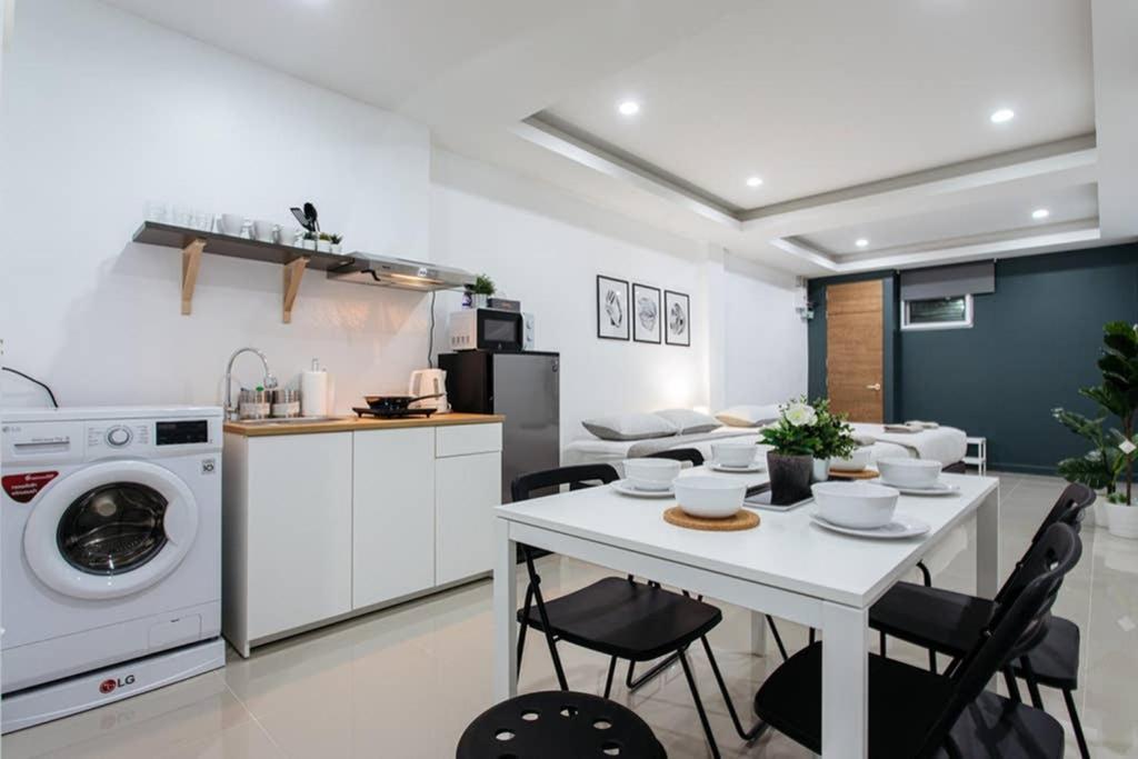 P1 Silom Pan Large Full Kitchen Wifi 4-6pax Apartamento *