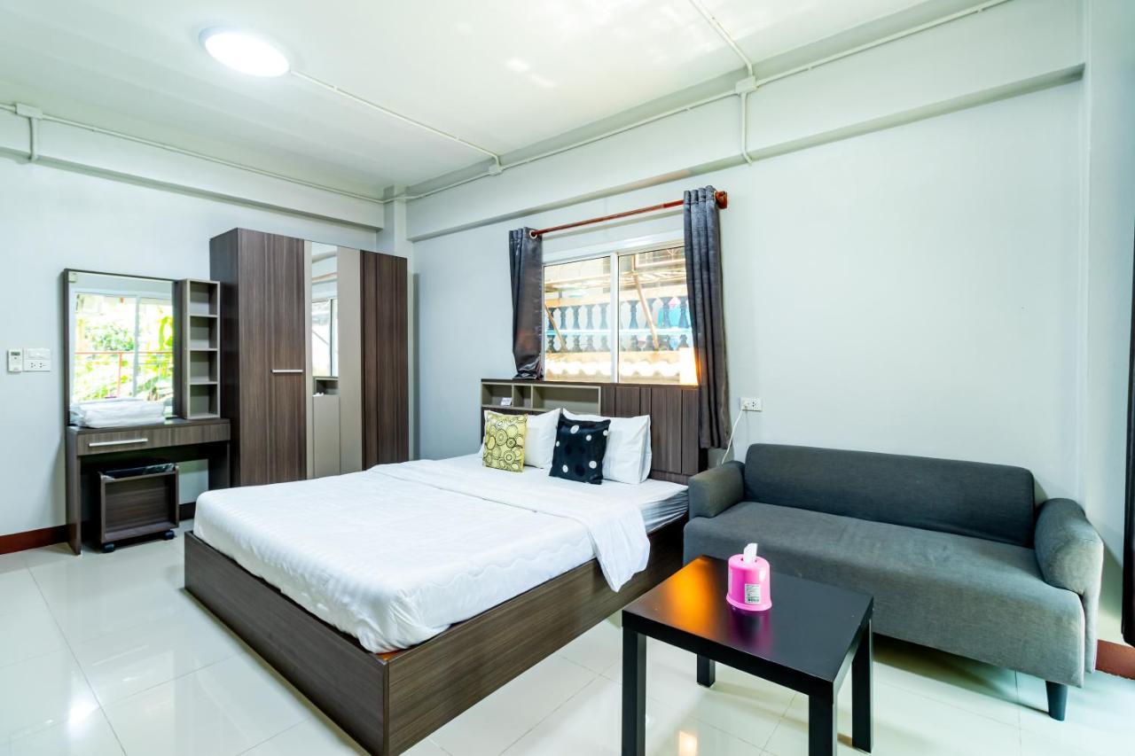 Tree Place Hostel Bangkok