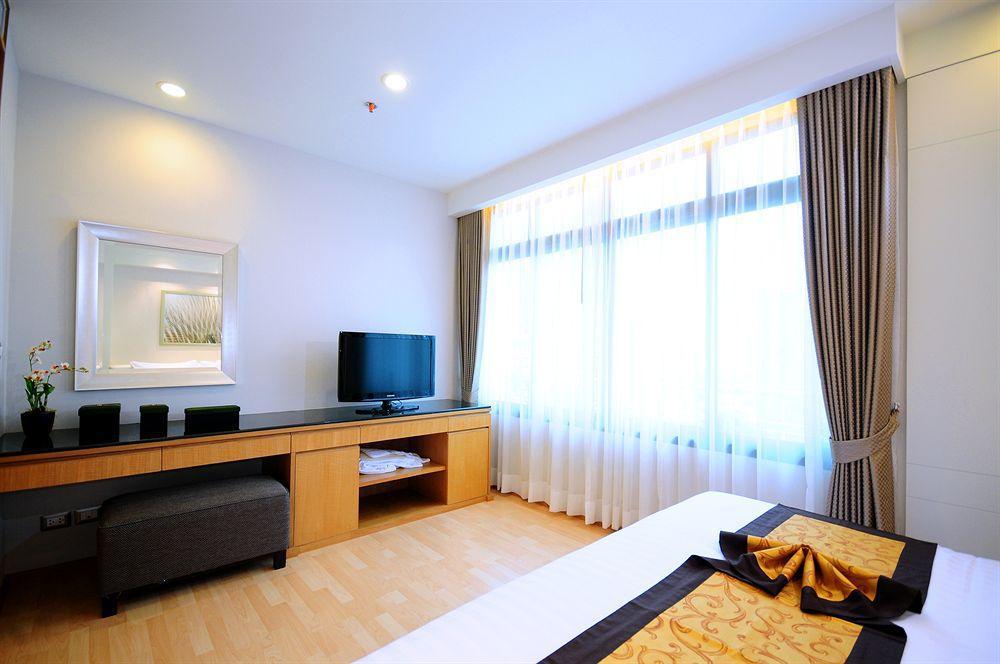 Centre Point Chidlom Hotel