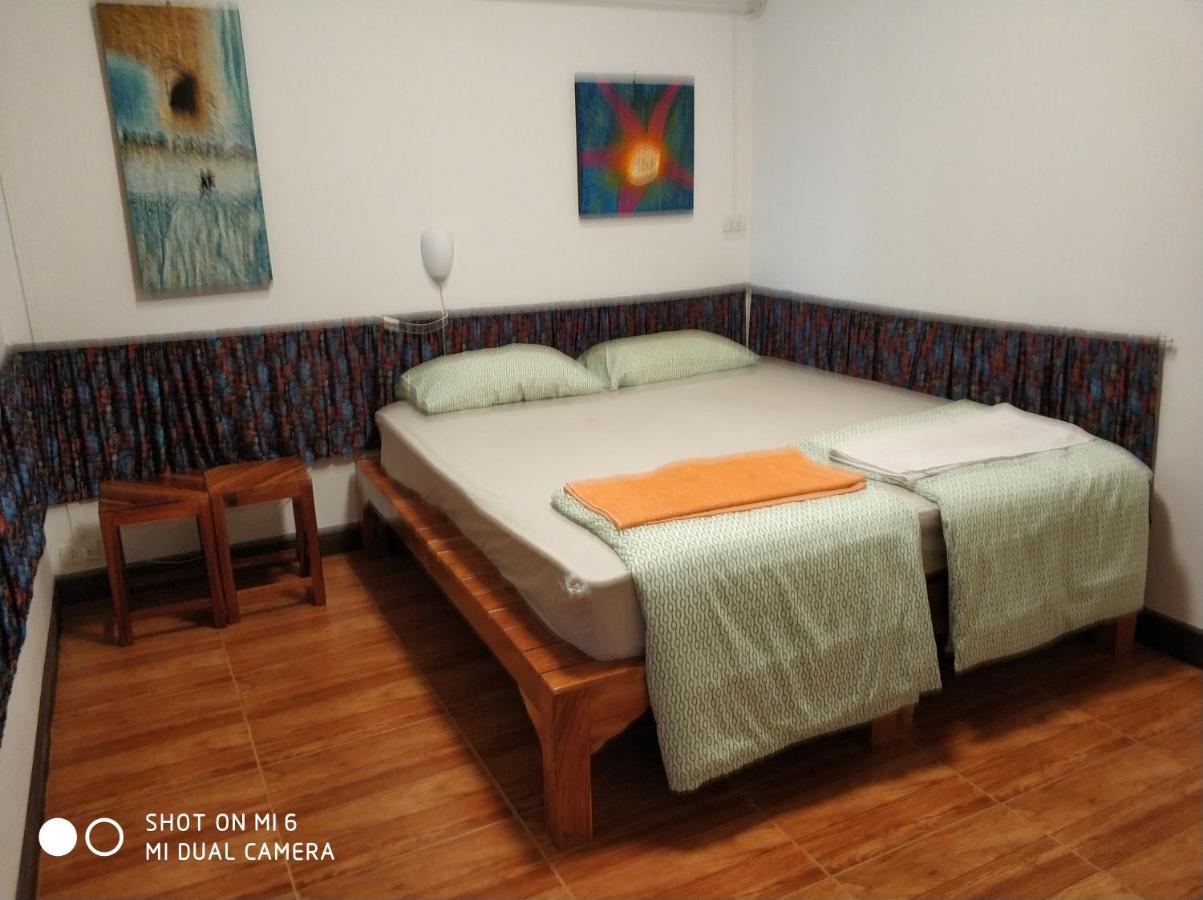 Studio 12 Floor Close To Mrt In Hua Mak Apartment Bangkok