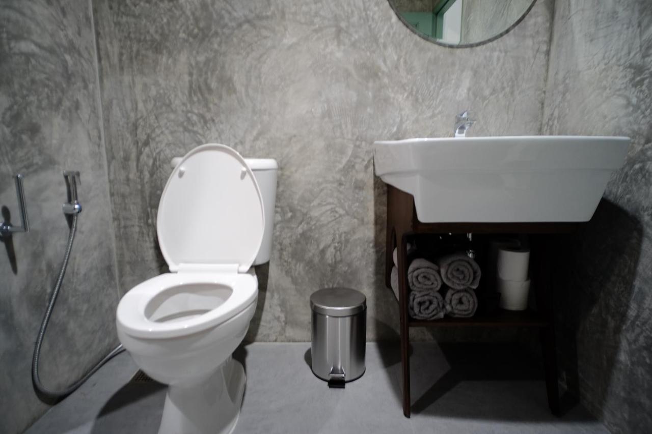 Apartamento Baan Khun Pra 3 Bangkok