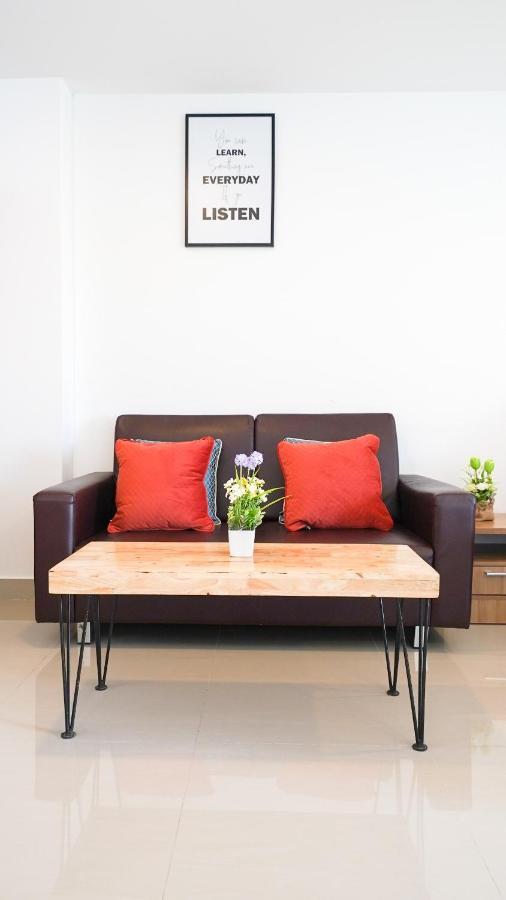Pearl Place Serviced Huamak Apartment Bangkok