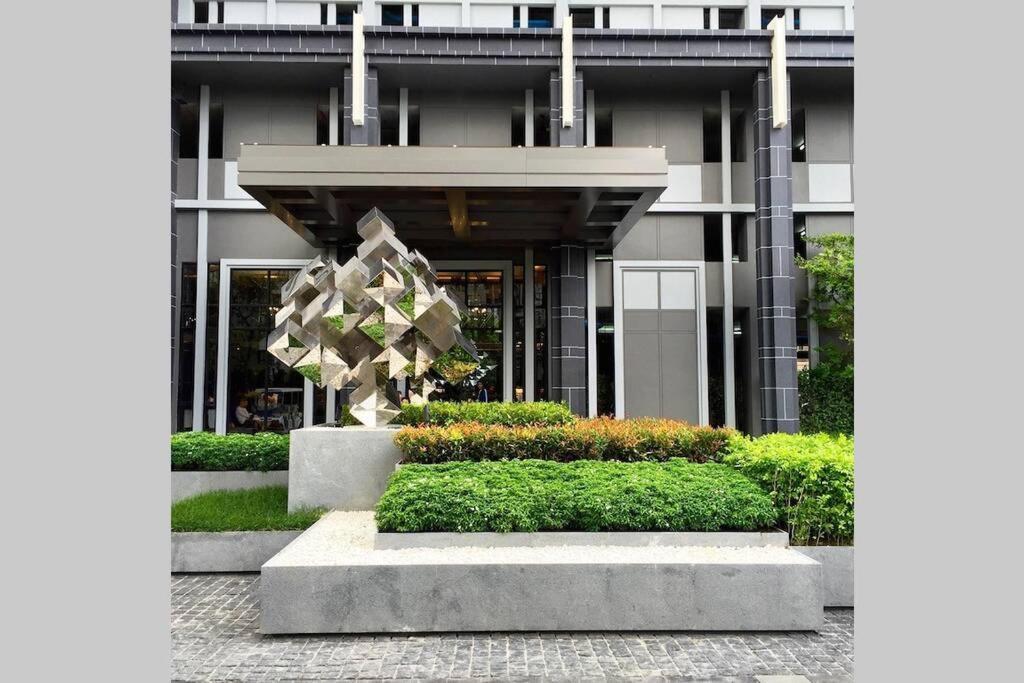 The Base Park East - Sukhumvit 77 Apartment Bangkok