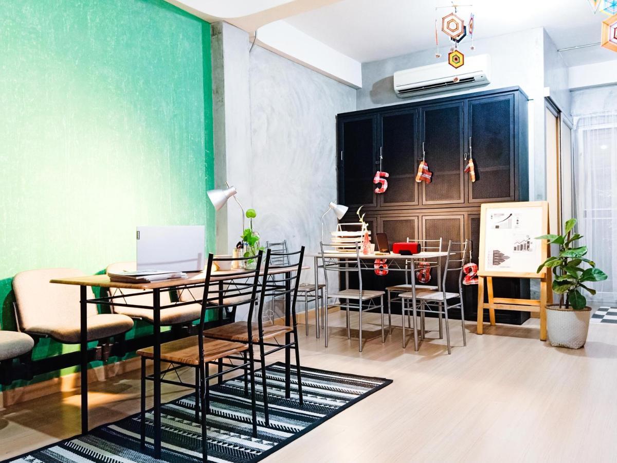 Five Stars Ratchada 19 Hostel