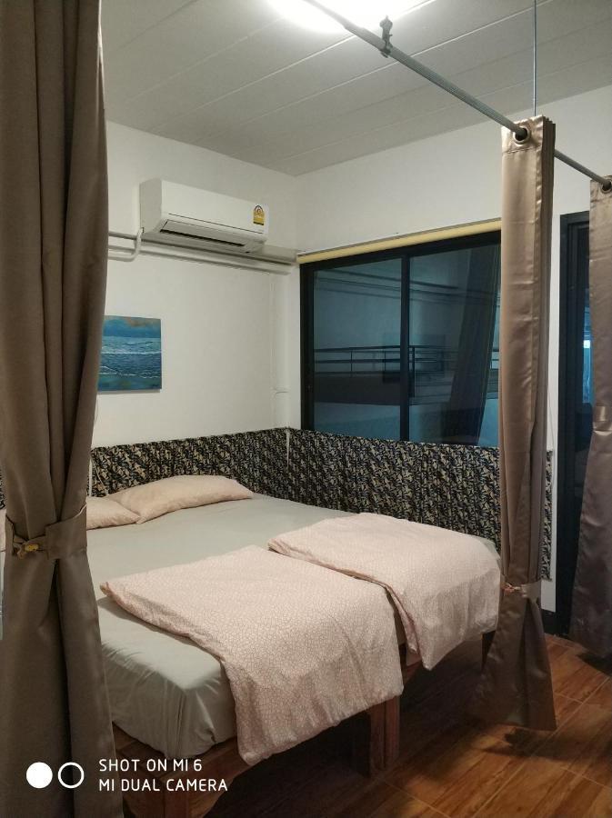 Skb Mansion Close To Mrt In Hua Bangkok