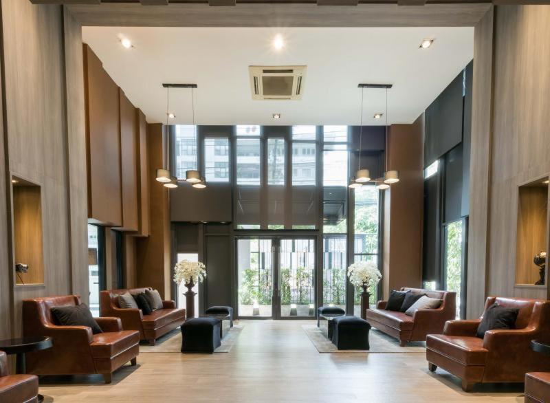 Dazzle Aparthotel 4*