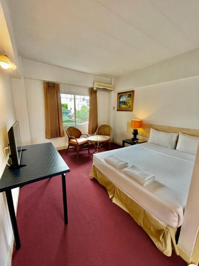 Mango Lagoon Place Hotel