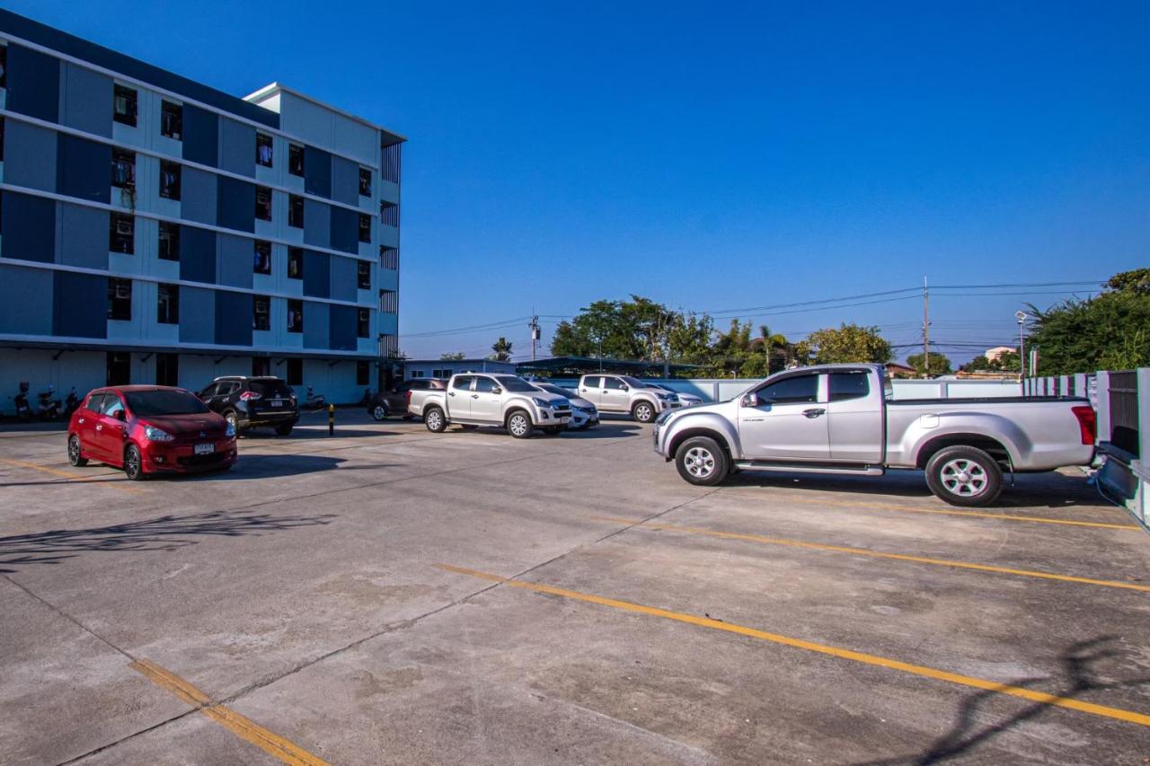 Aparthotel Salinsiri At Lat Krabang Bangkok