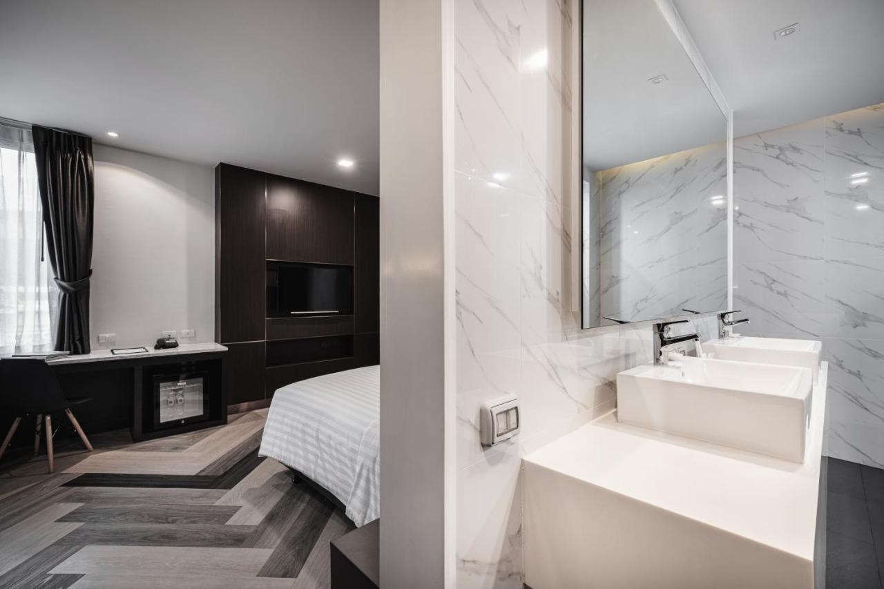 Hotel Vix At Victory Monument 3*