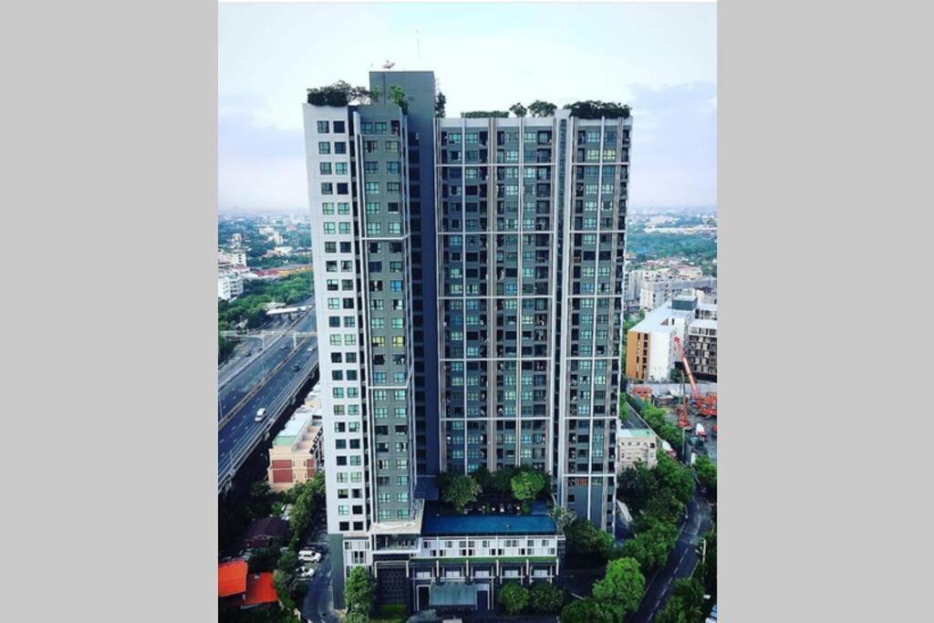 Apartment The Base Park East - Sukhumvit 77 Bangkok