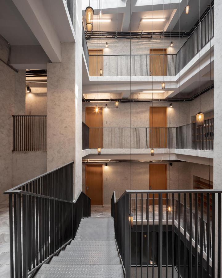 Hostel Luk - Digital Nomad Friendly Bangkok