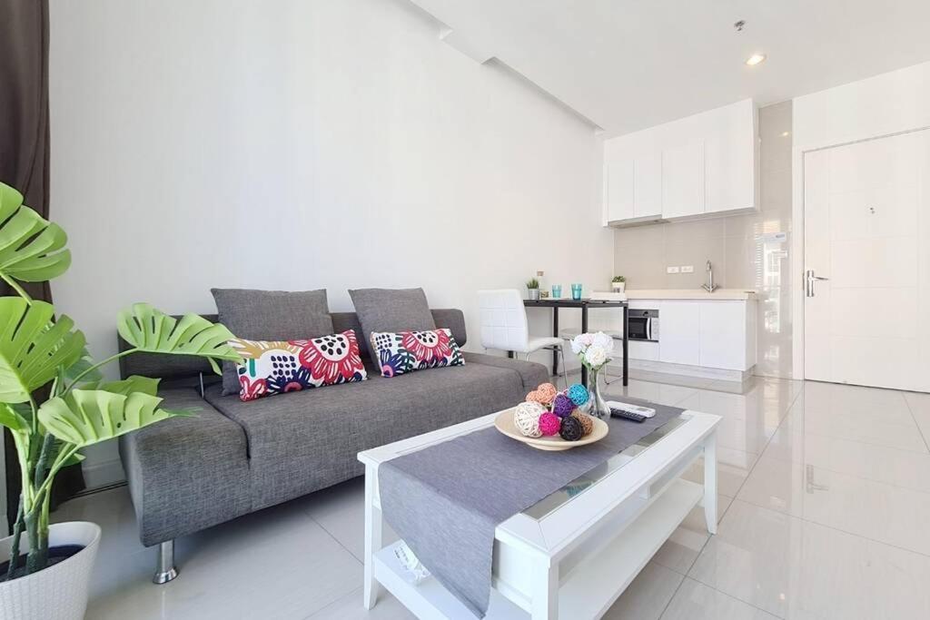 Apartment The Cloud Sky Rama9 : 1br Wifi Pool Rca *