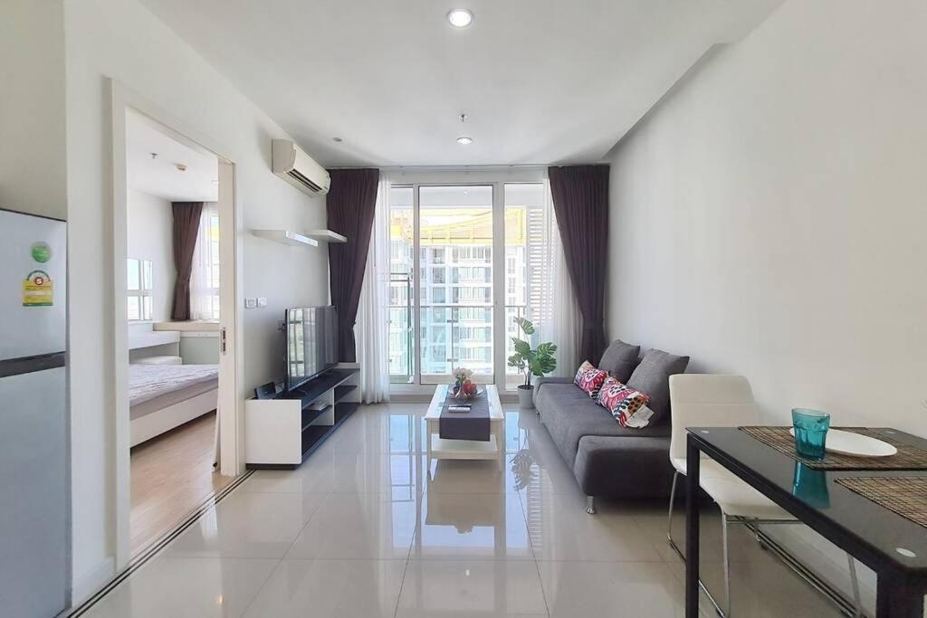 Apartment The Cloud Sky Rama9 : 1br Wifi Pool Rca *