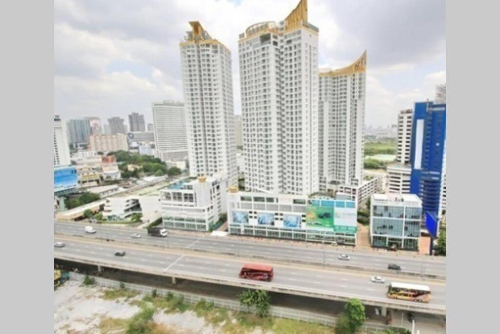 The Cloud Sky Rama9 : 1br Wifi Pool Rca Apartment *
