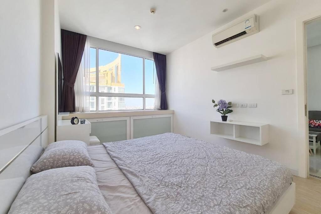 The Cloud Sky Rama9 : 1br Wifi Pool Rca Apartment *