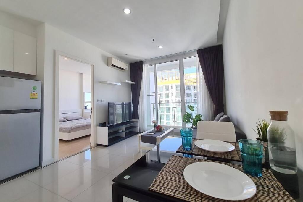 The Cloud Sky Rama9 : 1br Wifi Pool Rca * Bangkok