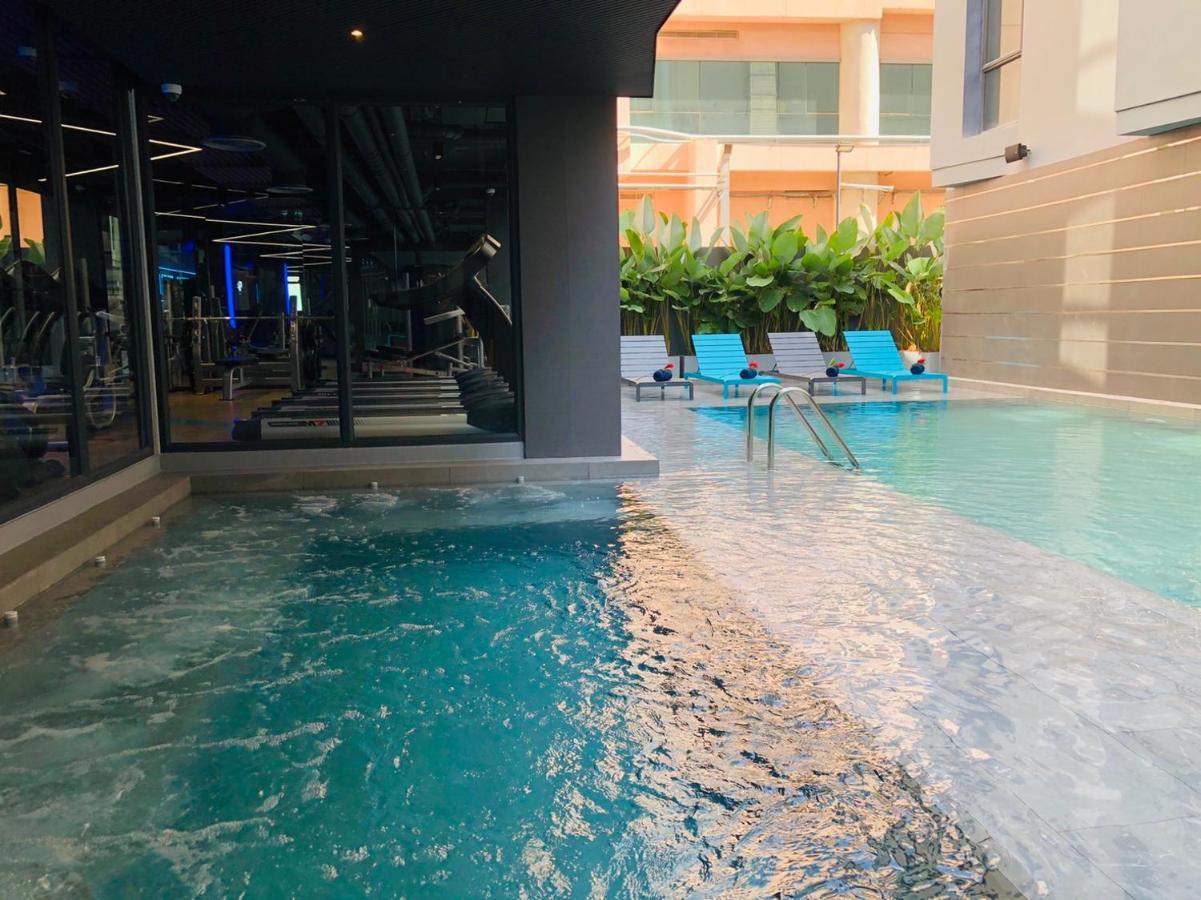 Hotel The Quarter Silom By Uhg Bangkok