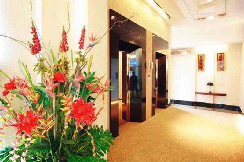 Atrium Boutique Khách sạn 3*