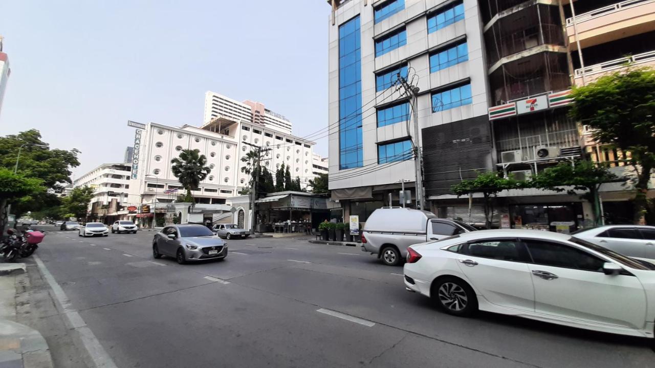 Khách sạn Plaza Nana Bangkok