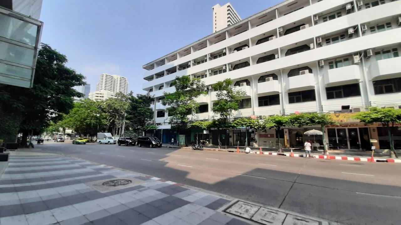 Khách sạn Plaza Nana Bangkok