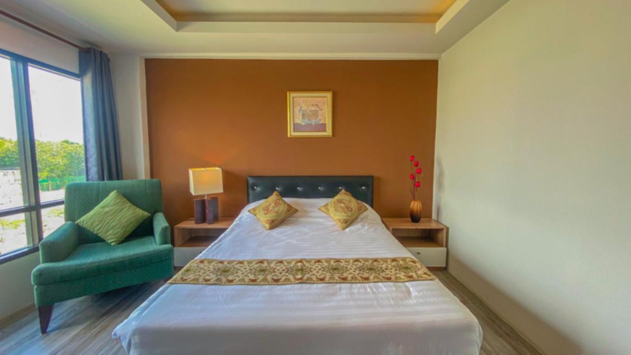 Plearnwan Deluxe Mansion Khách sạn *