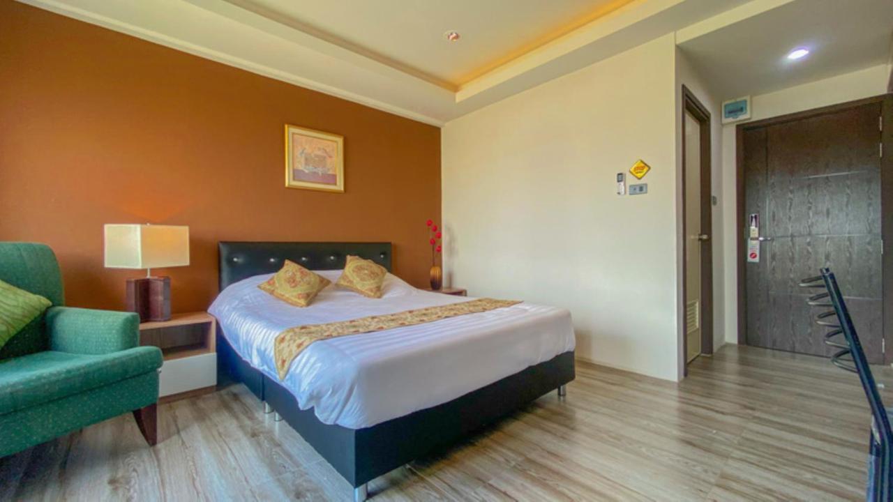 Plearnwan Deluxe Mansion Khách sạn *