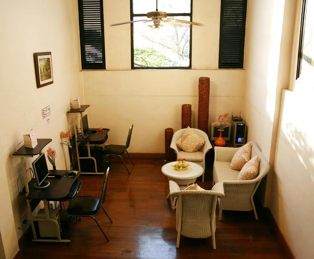 Pjr Chateau Hostel
