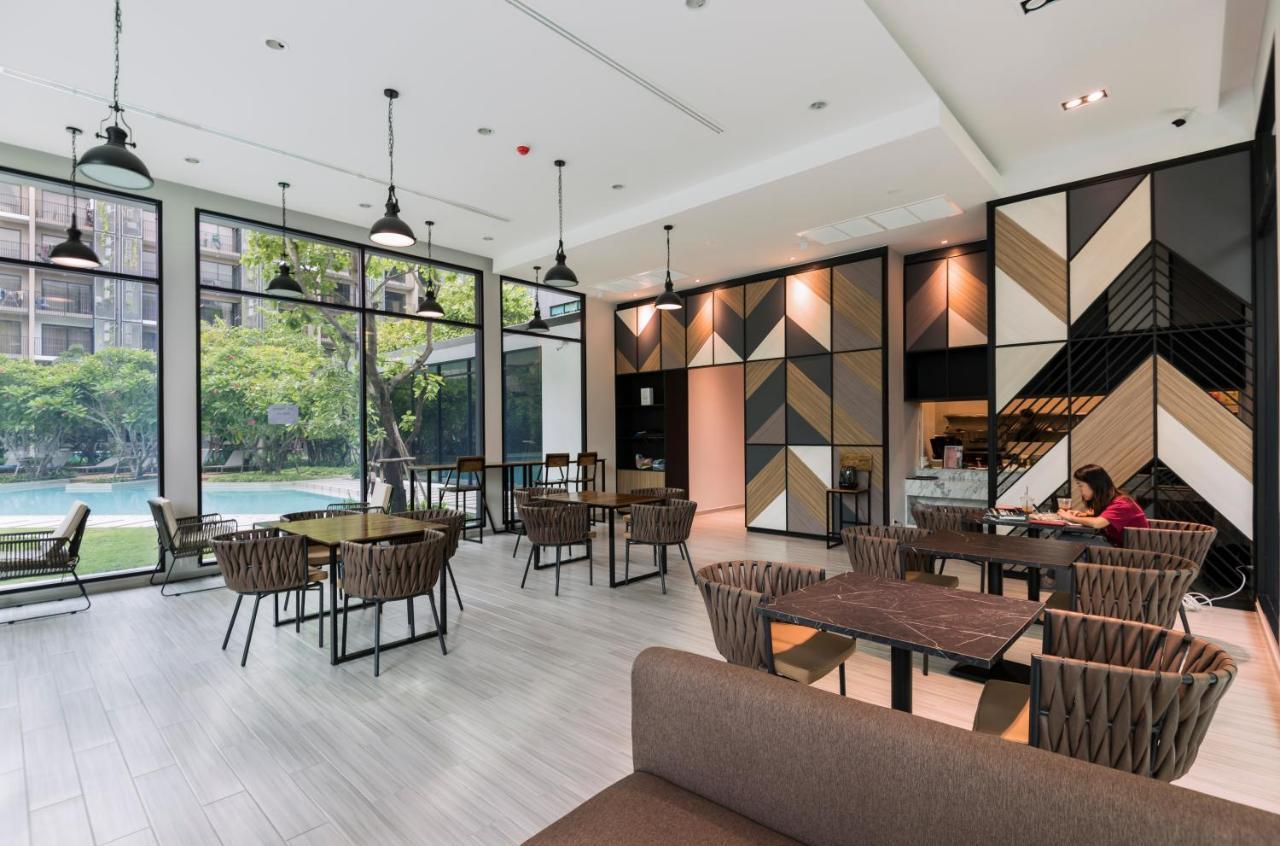Blossom @ Sathorn Chareonrat Apartment Bangkok