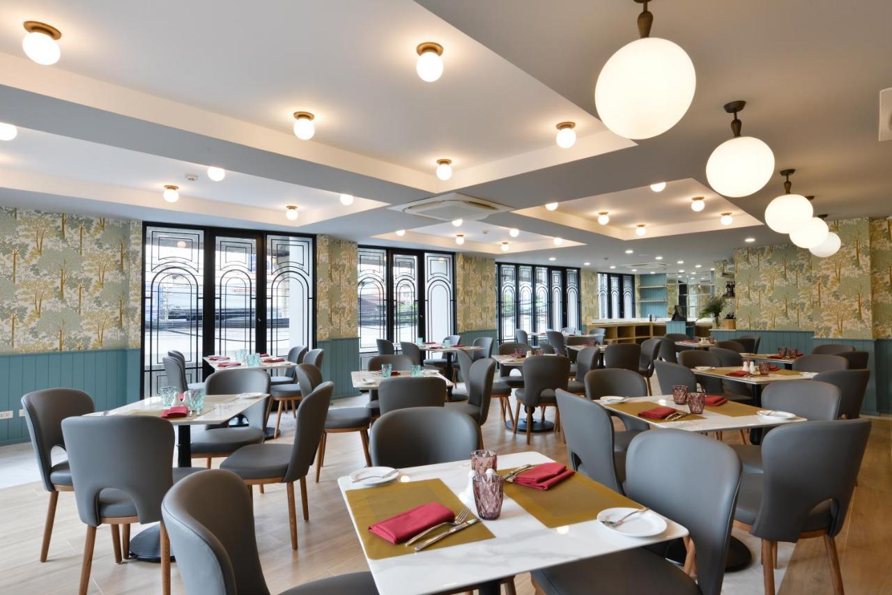 Hotel Oakwood &