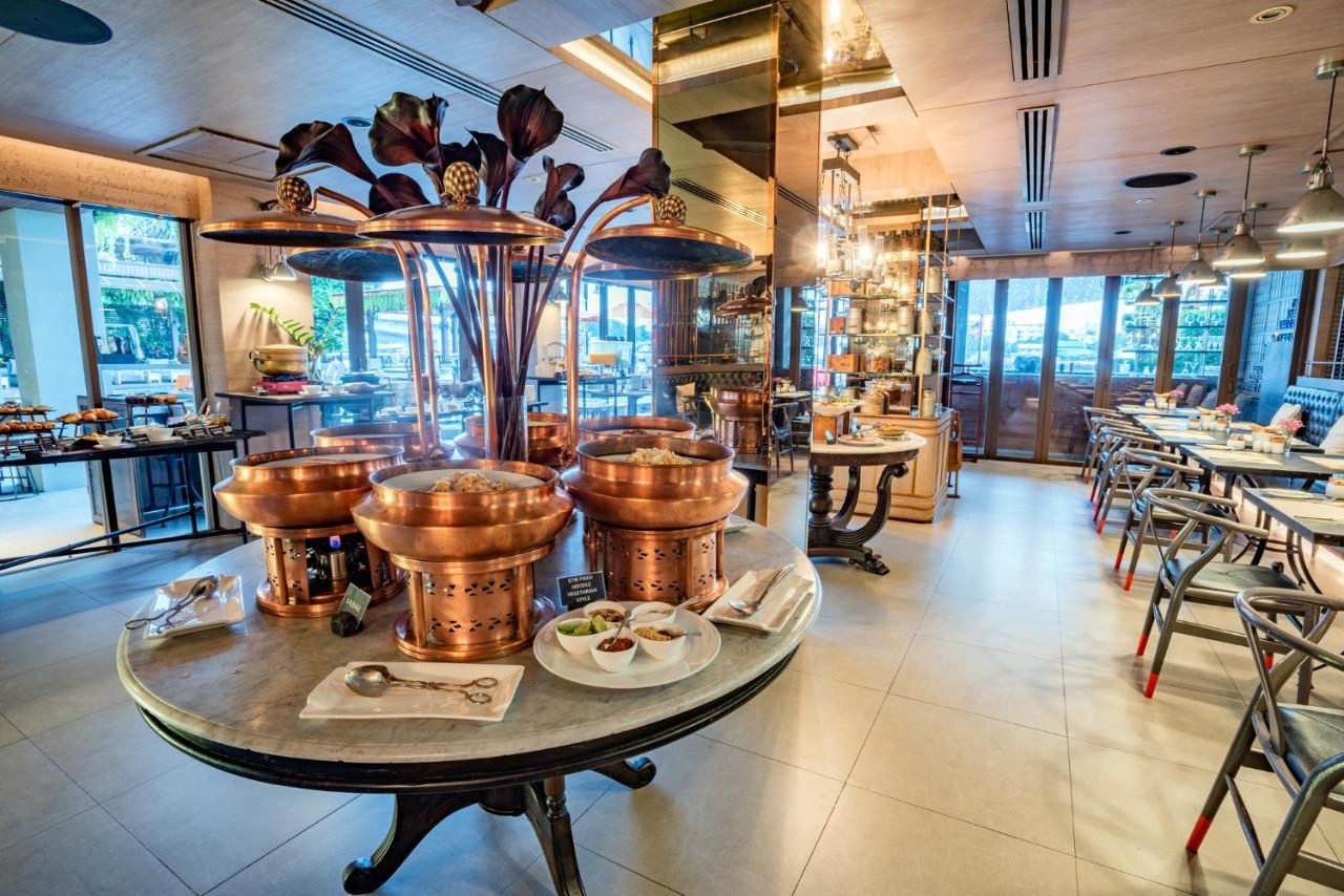 Khách sạn Riva Surya Bangkok