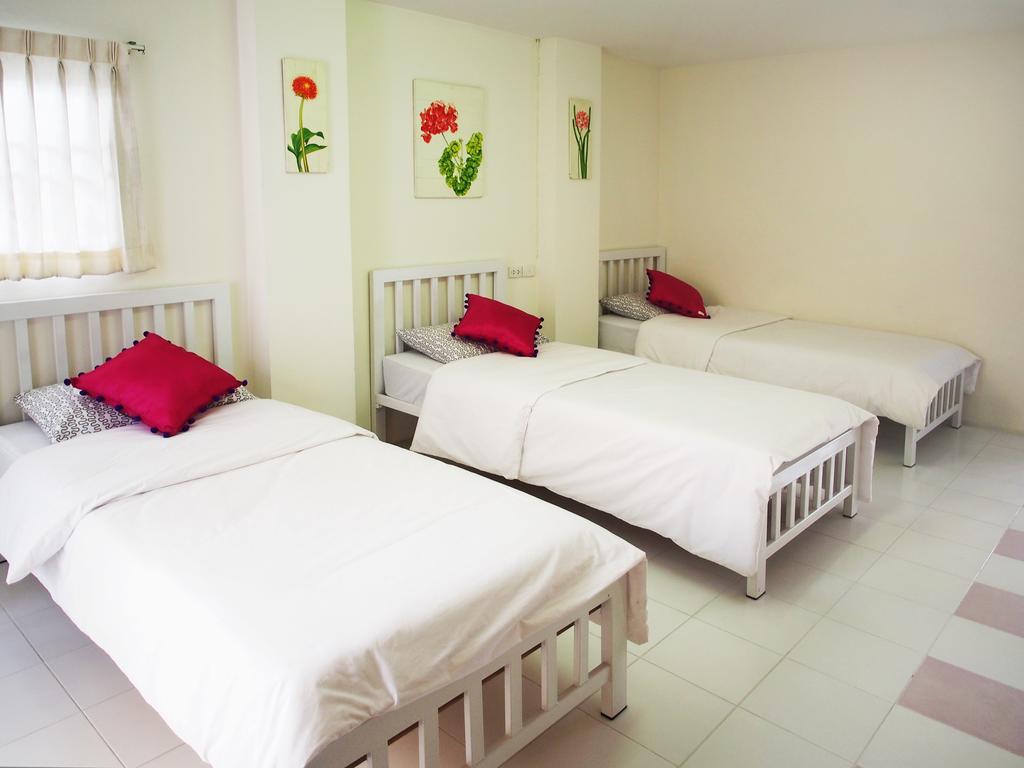 Guest house Thanapa Mansion