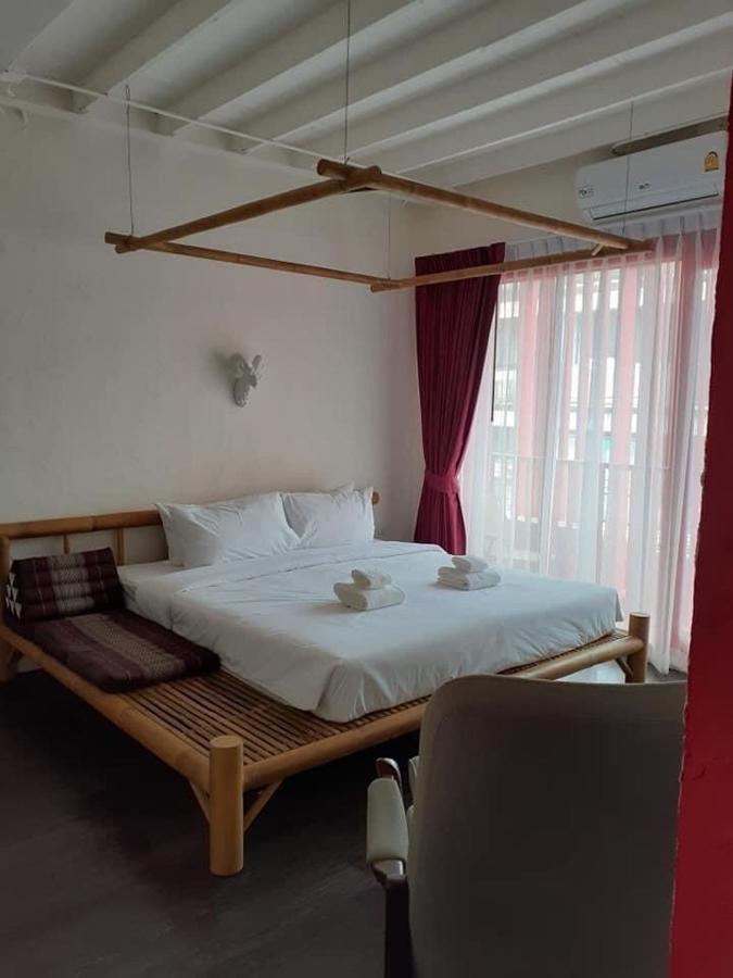 Lin Poshtel 林 Hostel *