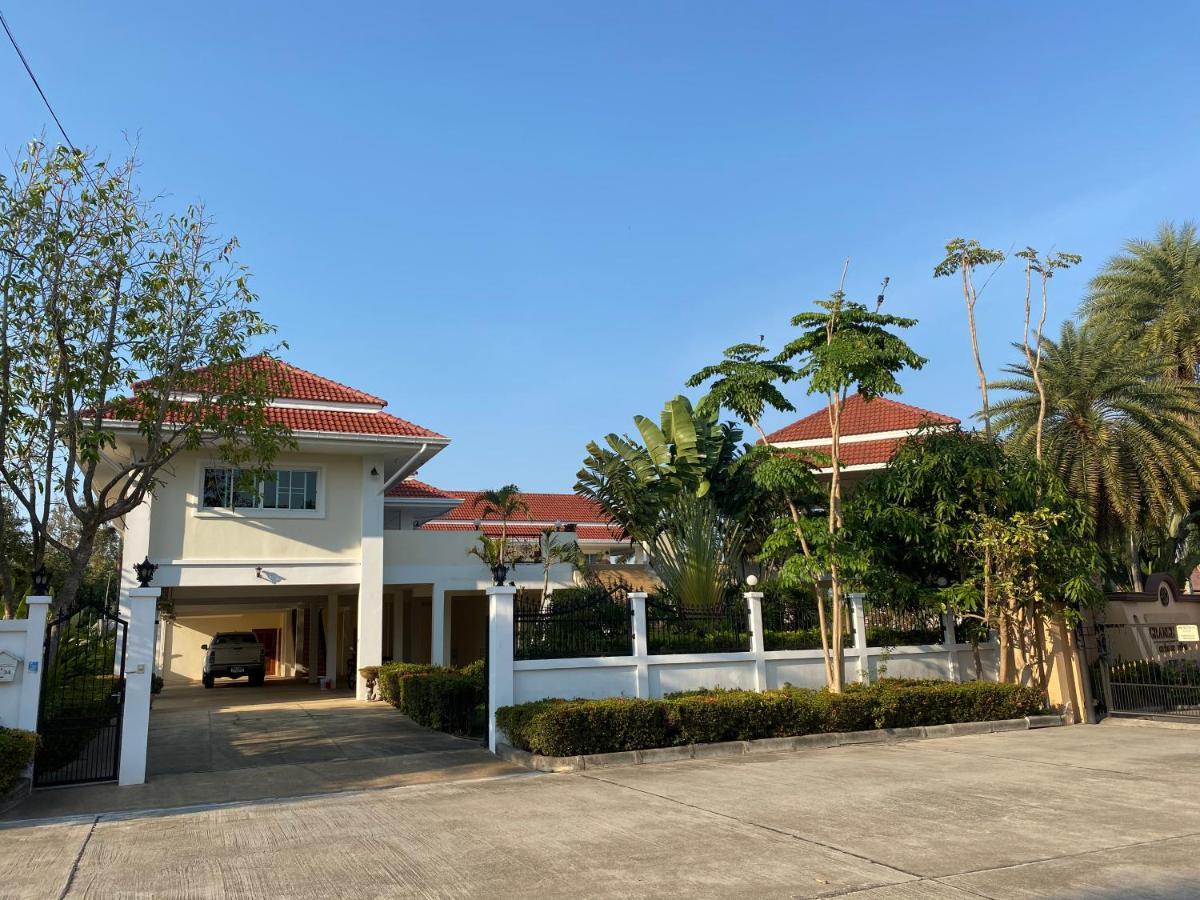 Villa Rachawadee *