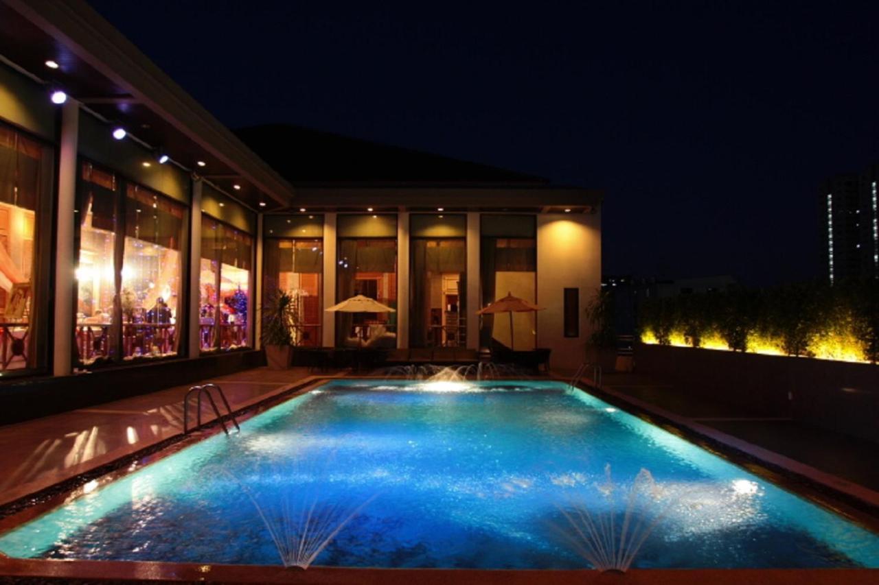 S.d. Avenue 4*