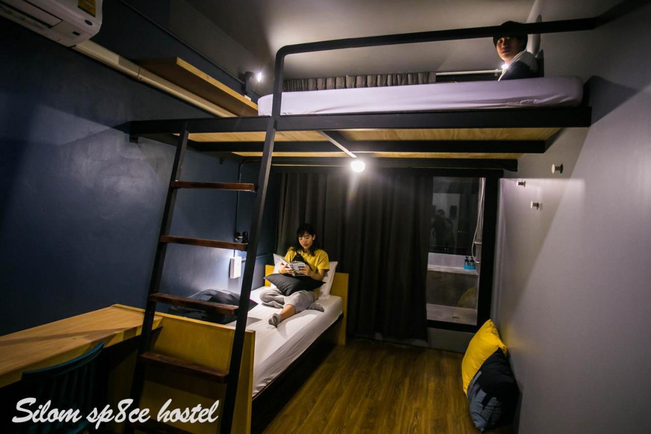 Silom Space Hostel *