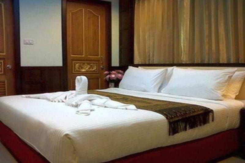 Gusto Pratunam Khách sạn Bangkok