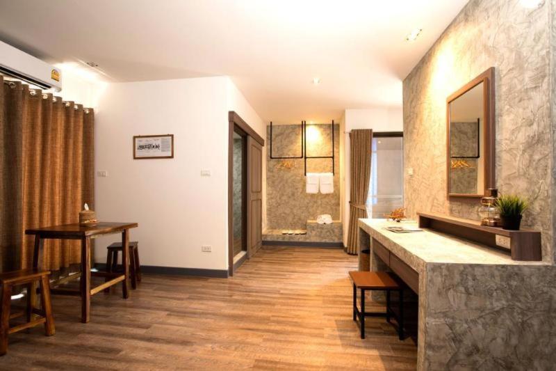 Boutique Poo-yai Lee Hotel Bangkok