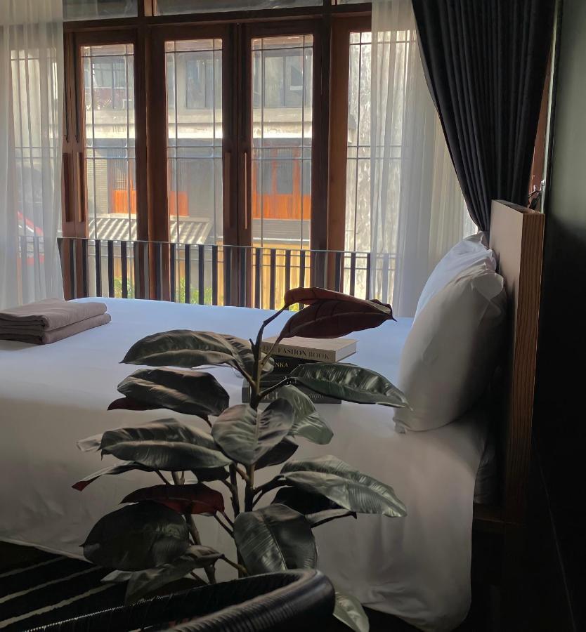 Chum Hotel