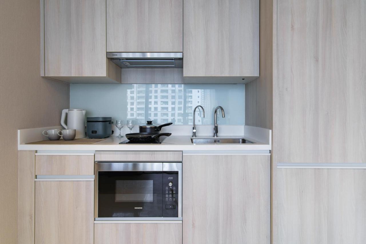 Sukhumvit 11#luxury#pool#gym#bts Nana&mrt Sukhumvit#1br#max4ppl Apartemen *